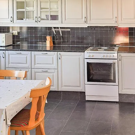 3 Bedroom Stunning In Vanse *