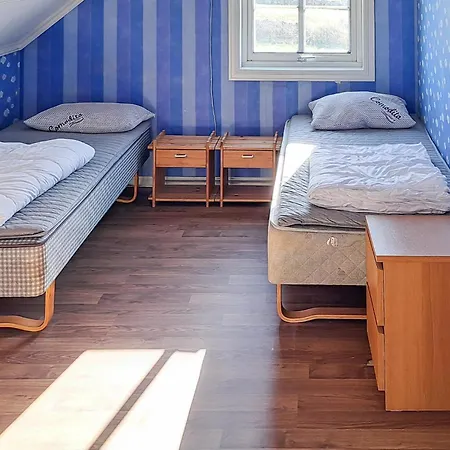 3 Bedroom Stunning In Vanse Borhaug